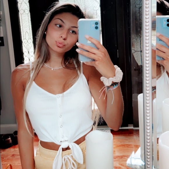 Meet your Posher, Julia - Picture 1 of 1